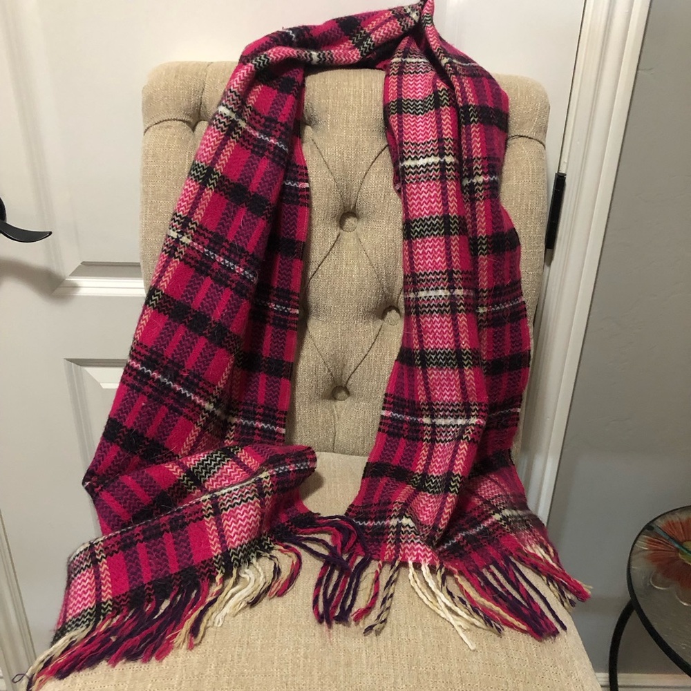 Beautiful Fuchsia plaid scarf